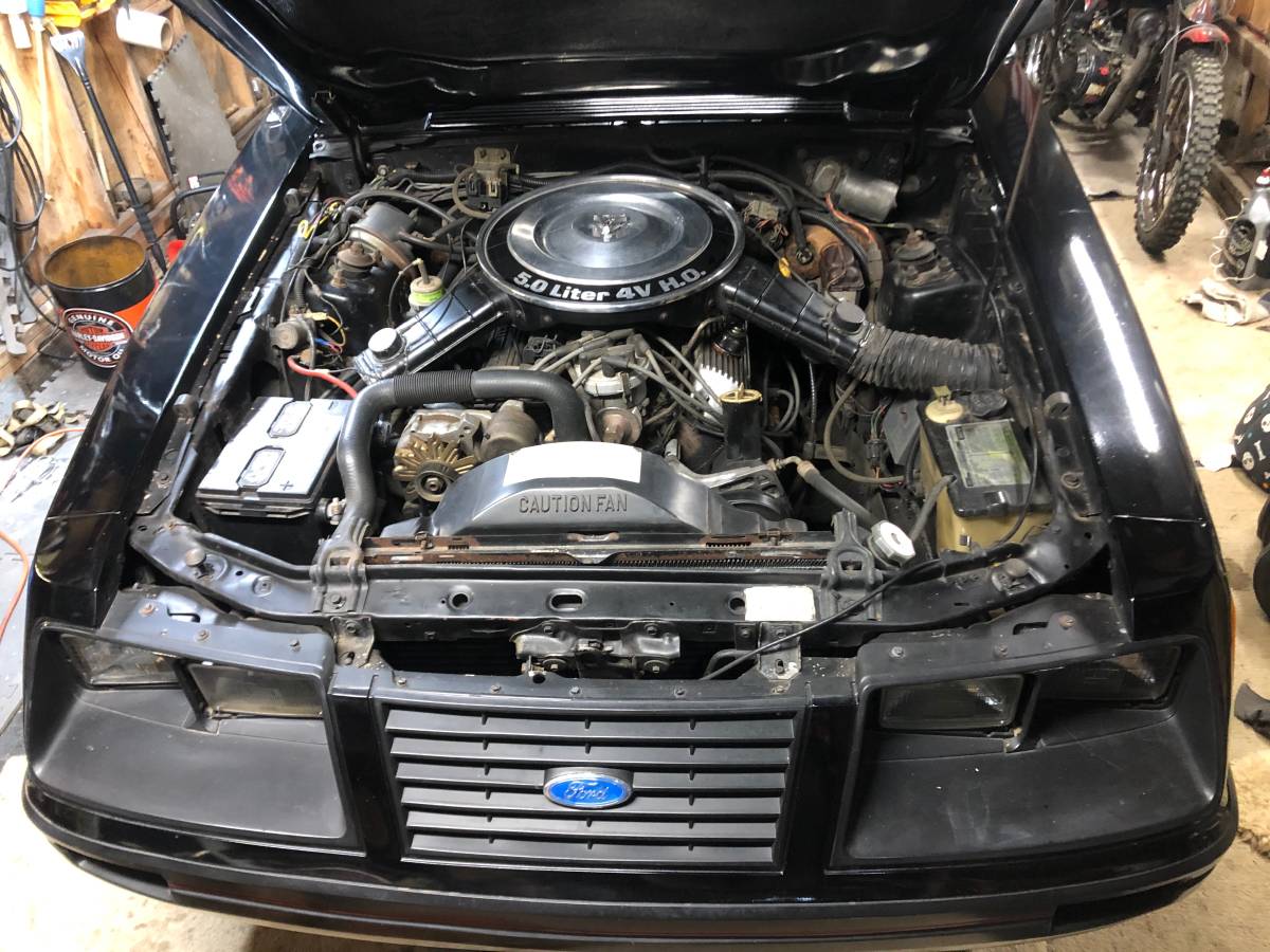 Ford-mustang-convertible-glx-1983-black-11