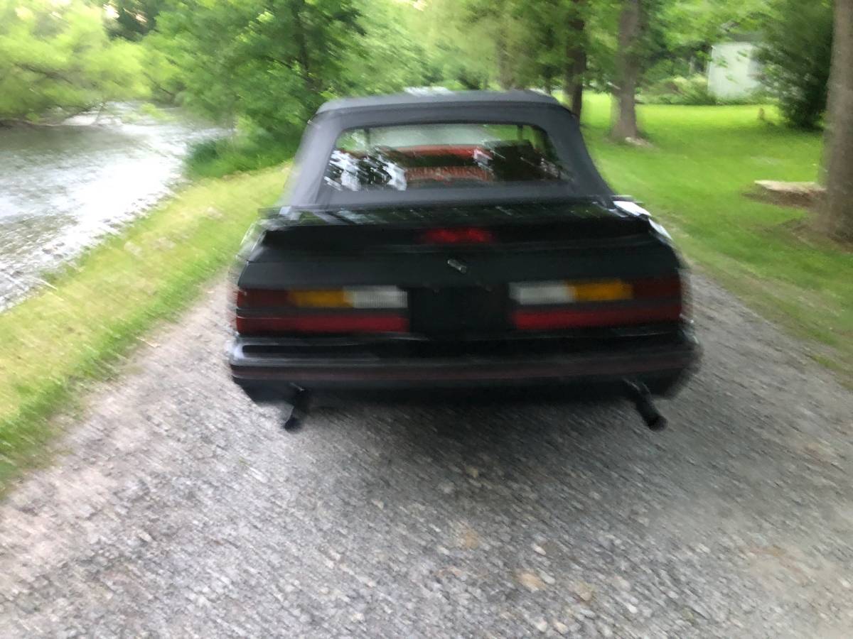 Ford-mustang-convertible-glx-1983-black-3
