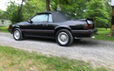 Ford-mustang-convertible-glx-1983-black