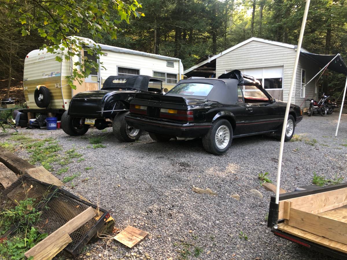 Ford-mustang-convertible-glx-1983-black-4