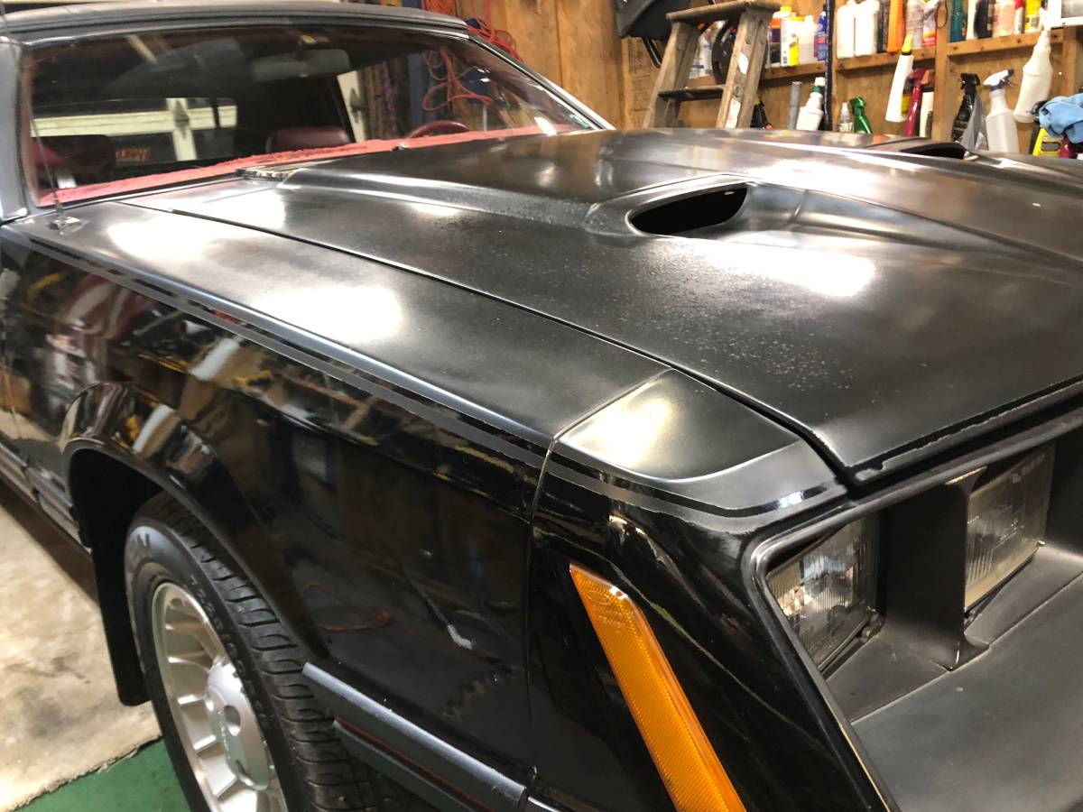 Ford-mustang-convertible-glx-1983-black-8