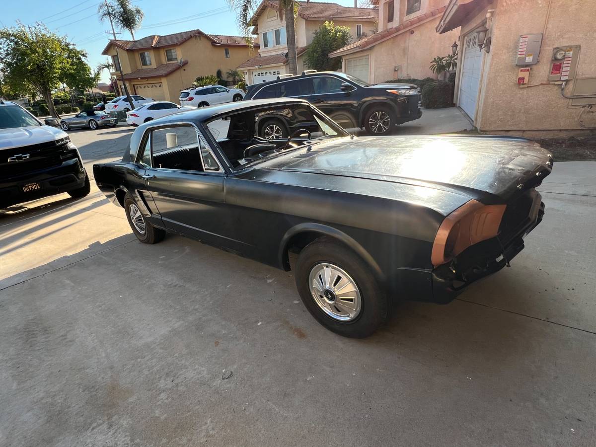 Ford-mustang-coupe-1965-black-18