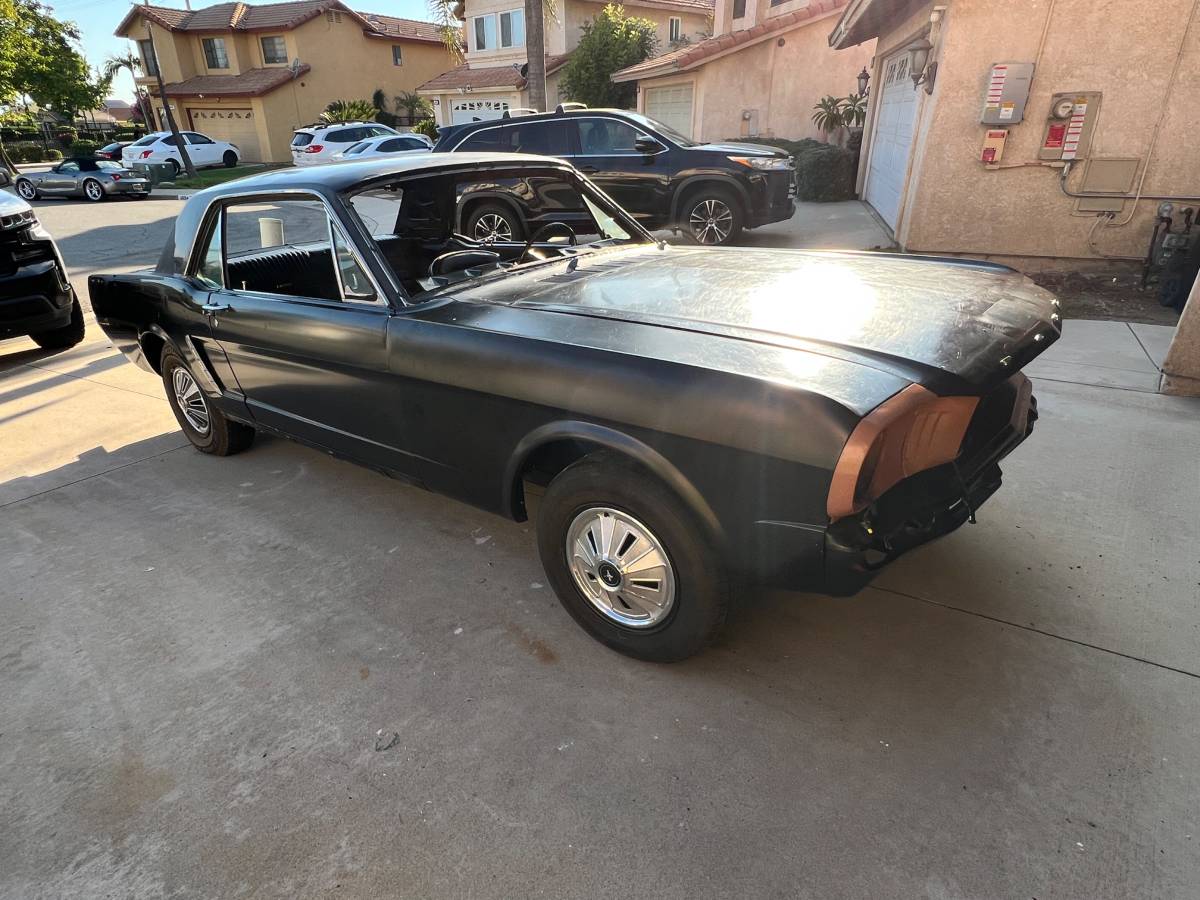 Ford-mustang-coupe-1965-black-19
