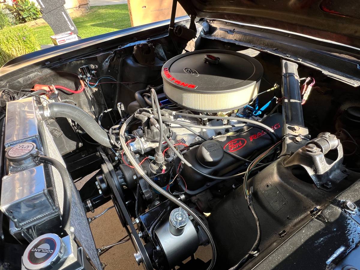 Ford-mustang-coupe-1965-black-20
