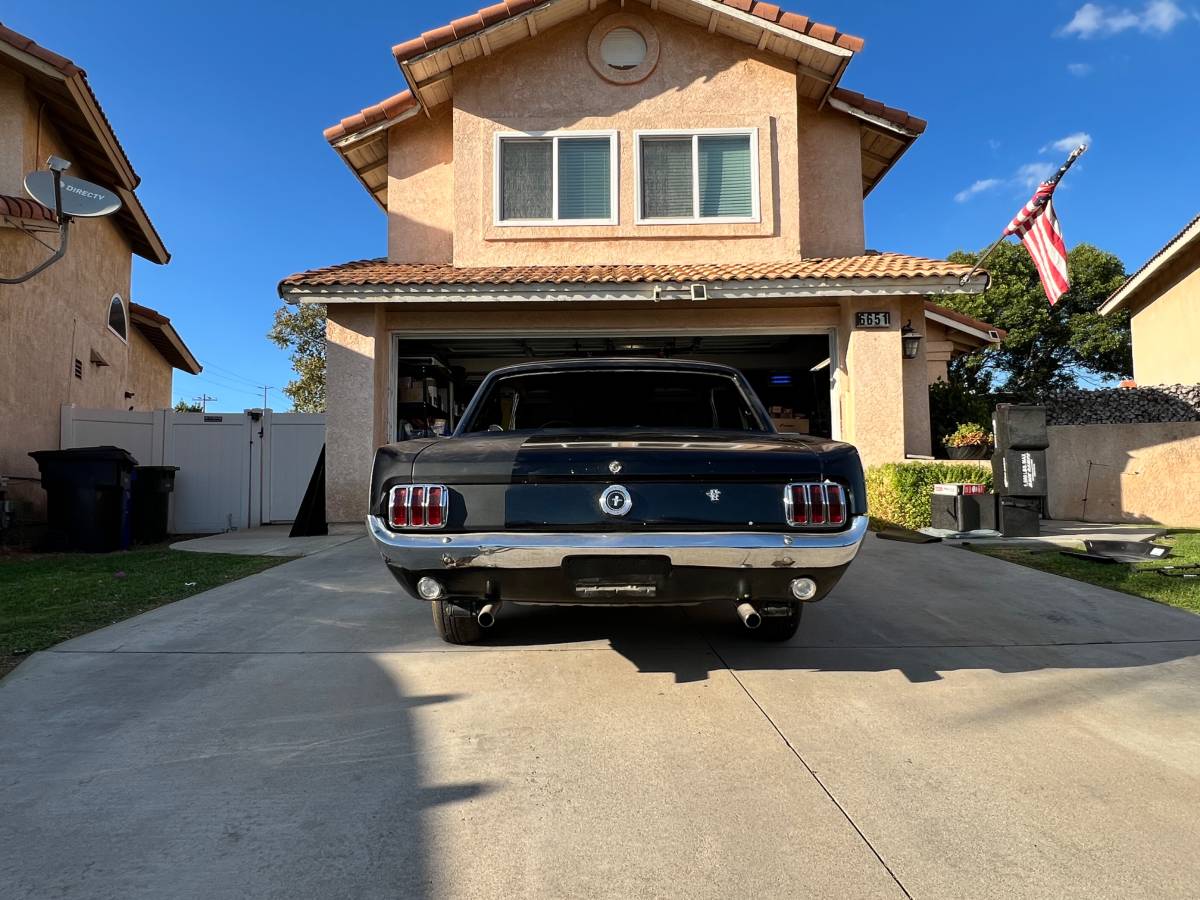 Ford-mustang-coupe-1965-black-3
