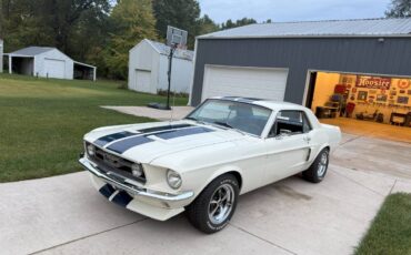Ford-mustang-coupe-1967-white-16