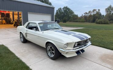Ford-mustang-coupe-1967-white-5