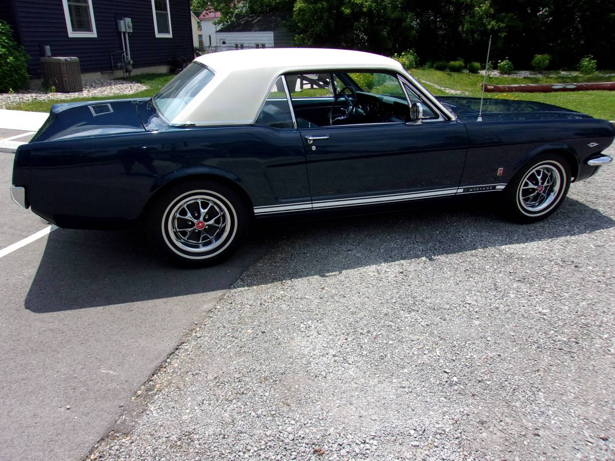 Ford-mustang-gt-1966-blue-1