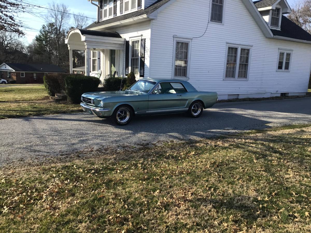 Ford-mustang-gt-1966-green-1