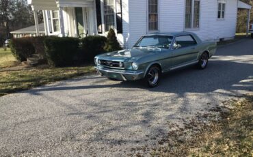 Ford-mustang-gt-1966-green