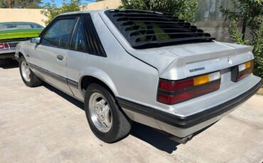 Ford-mustang-gt-1983-grey-2