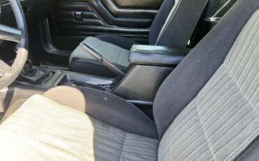 Ford-mustang-gt-1983-grey-4