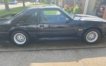Ford-mustang-gt-1989-black-1