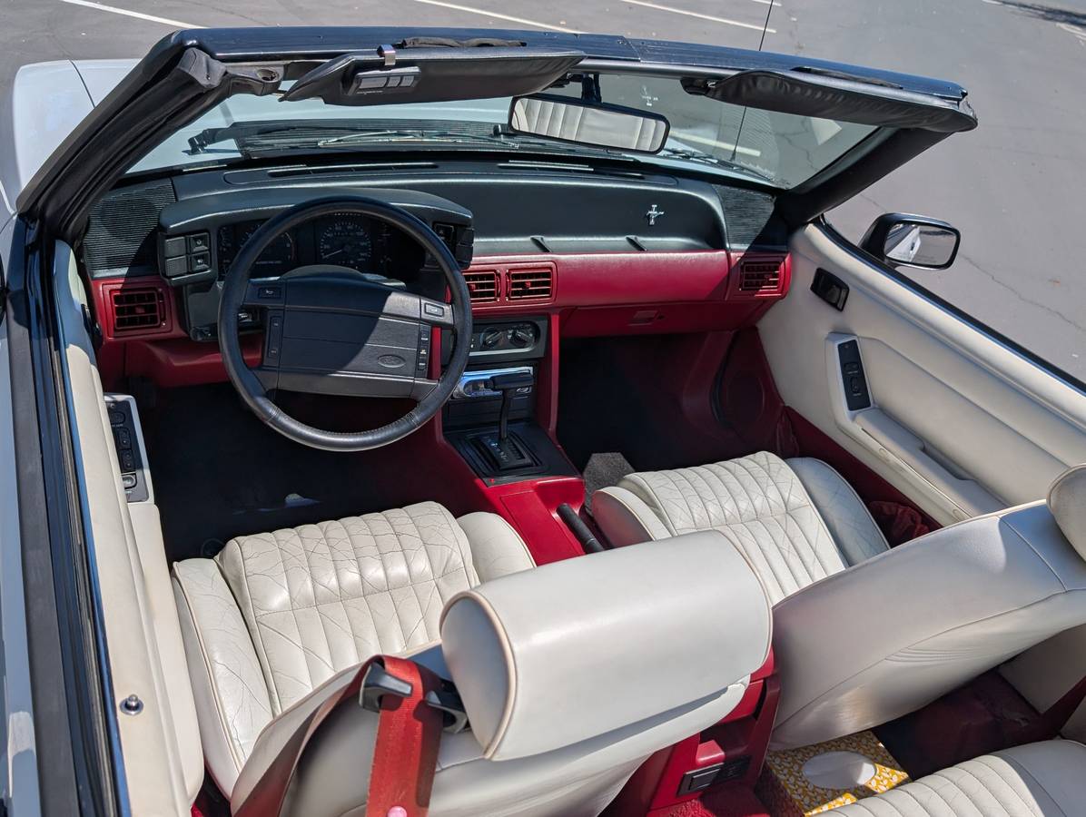 Ford-mustang-gt-1991-12