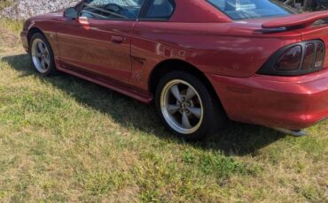 Ford-mustang-gt-1995