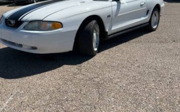 Ford-mustang-gt-1995-white