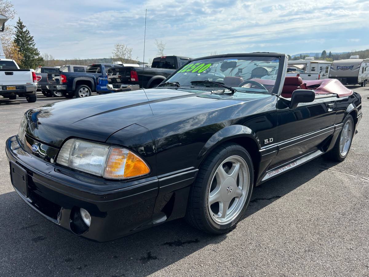 Ford-mustang-gt-5.0-1990-blue