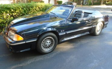 Ford-mustang-gt-convertible-1987-blue-1