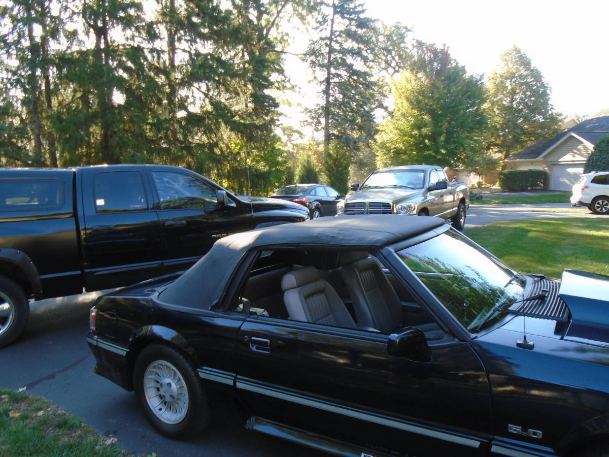 Ford-mustang-gt-convertible-1987-blue-12