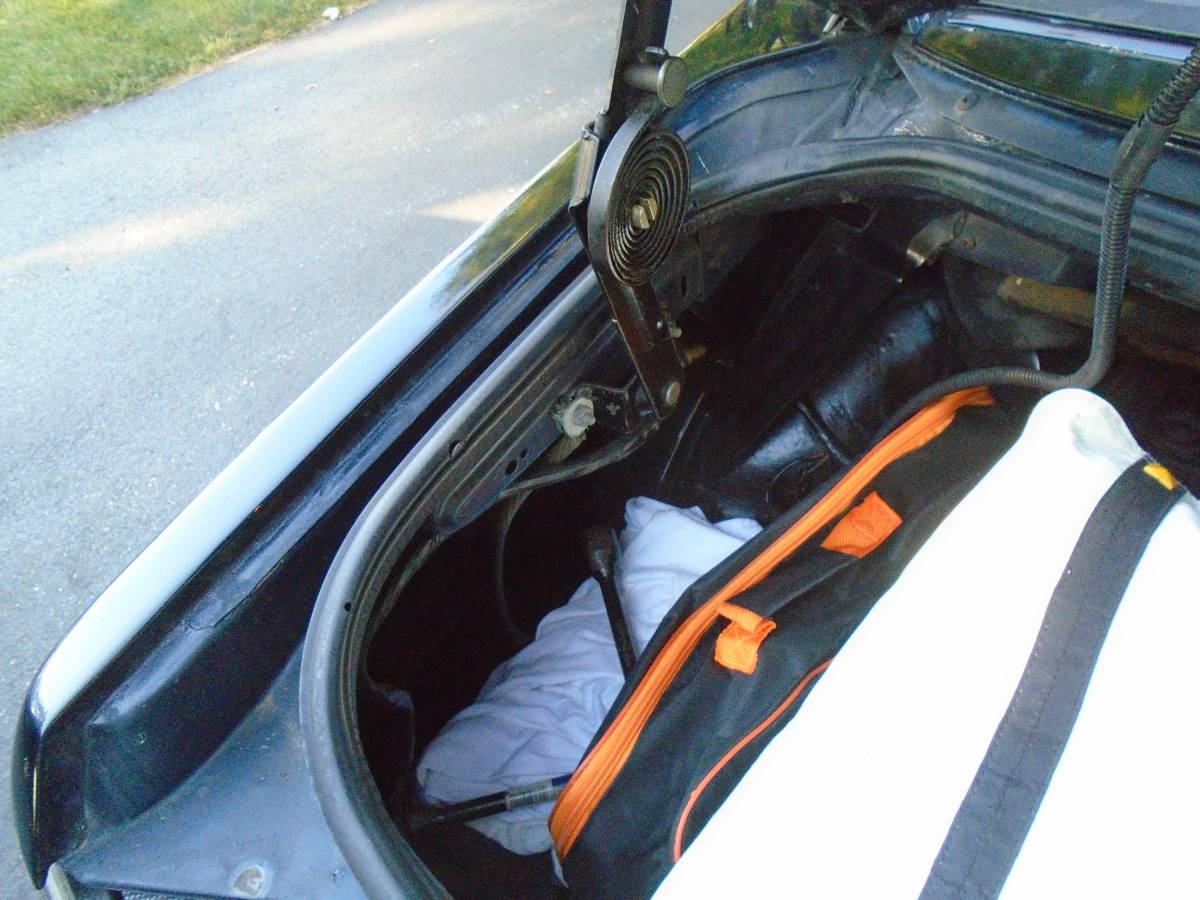 Ford-mustang-gt-convertible-1987-blue-21