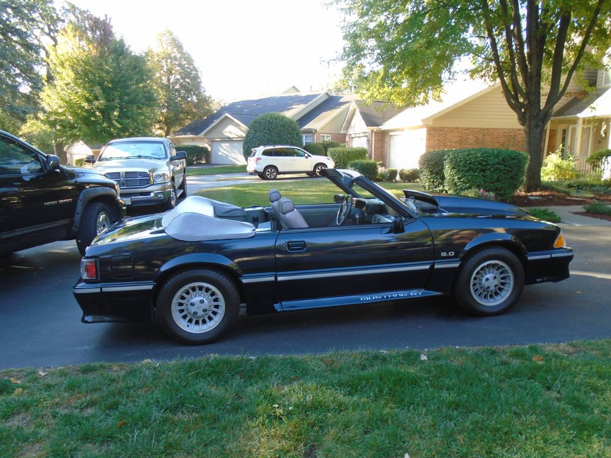 Ford-mustang-gt-convertible-1987-blue-6