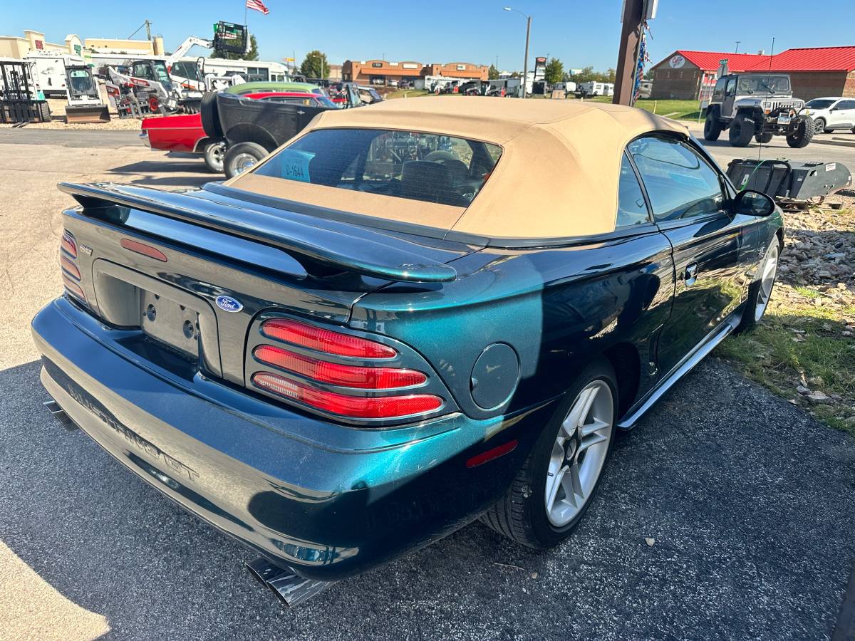 Ford-mustang-gt-convertible-1995-green-4