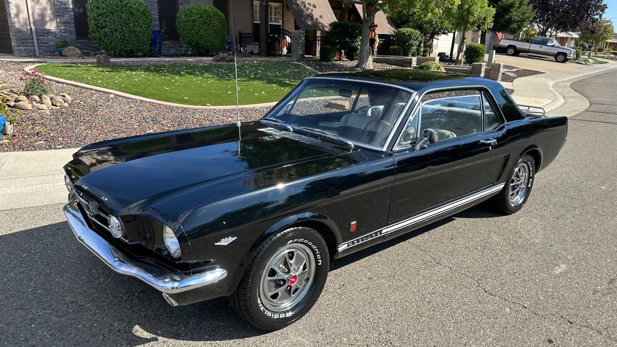 Ford-mustang-gt-coupe-1965-black-1