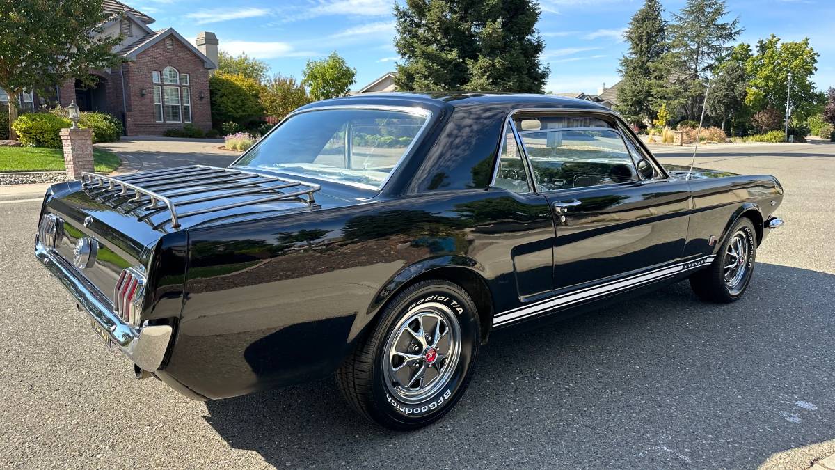 Ford-mustang-gt-coupe-1965-black-6