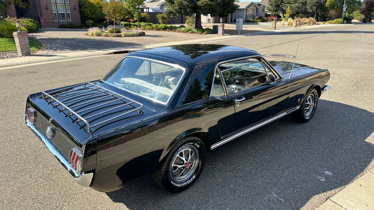 Ford-mustang-gt-coupe-1965-black-7