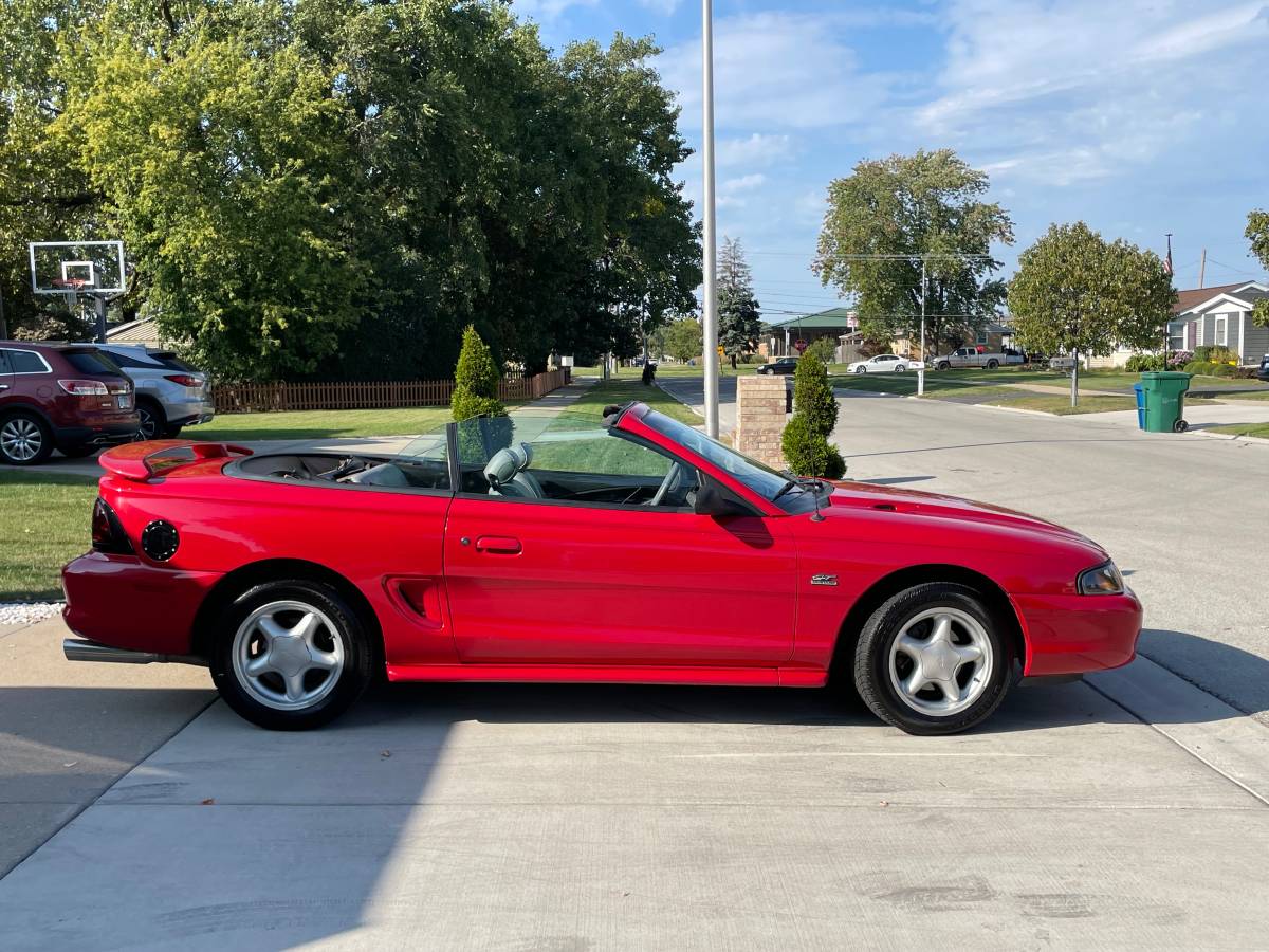 Ford-mustang-gt-premium-convertible-1994-red-1