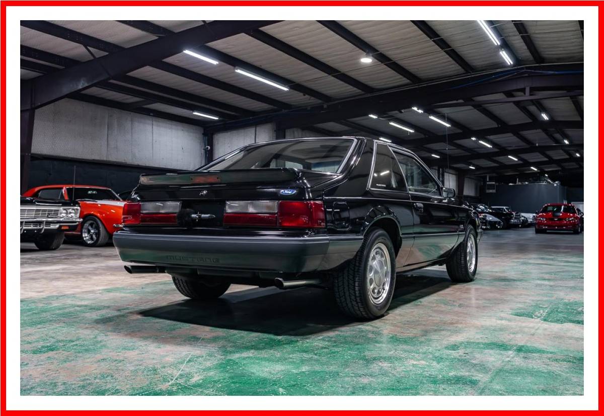 Ford-mustang-lx-1990-black-10