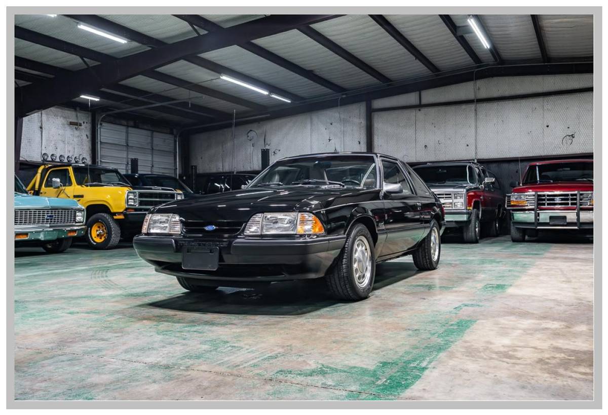 Ford-mustang-lx-1990-black