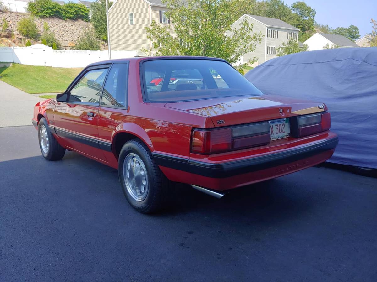 Ford-mustang-lx-5.0-1989
