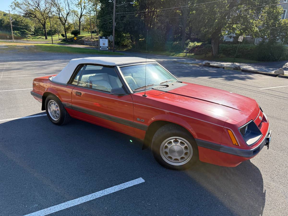 Ford-mustang-lx-convertible-5.0-1985-red-2