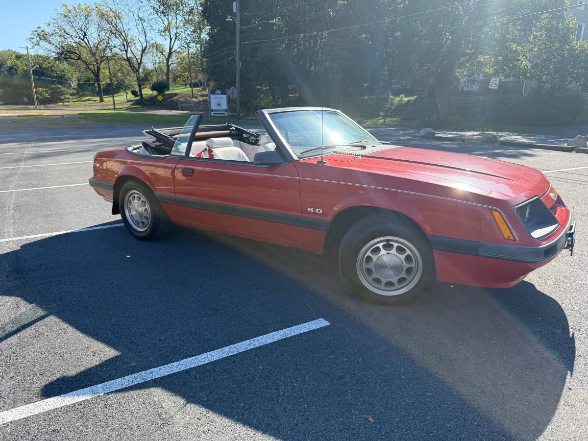 Ford-mustang-lx-convertible-5.0-1985-red-4