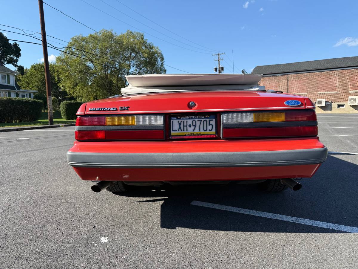 Ford-mustang-lx-convertible-5.0-1985-red-6
