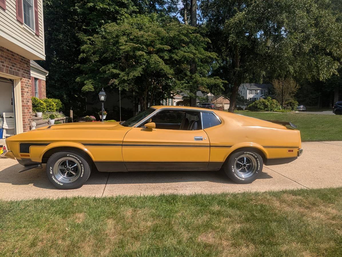 Ford-mustang-mach-1-1971-yellow-16