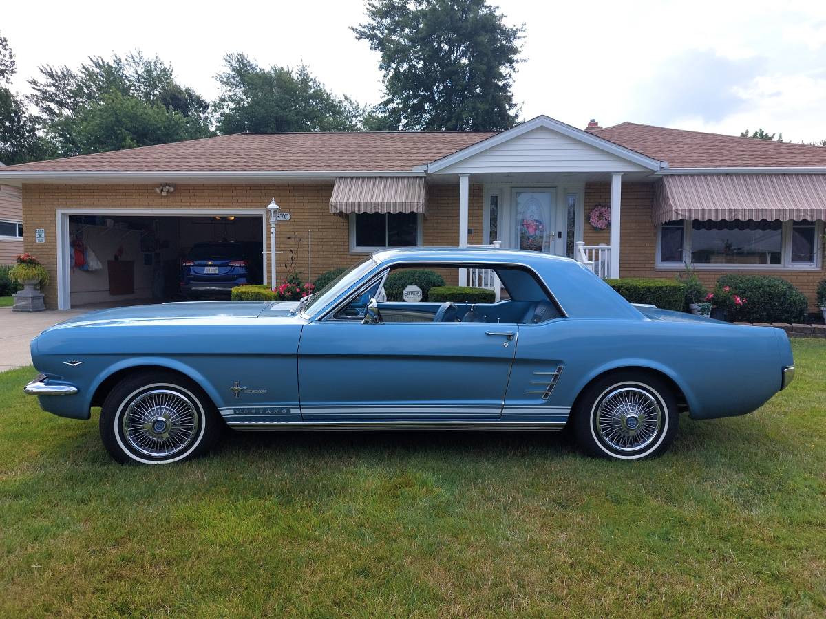 Ford-mustang-pony-package-1966-3