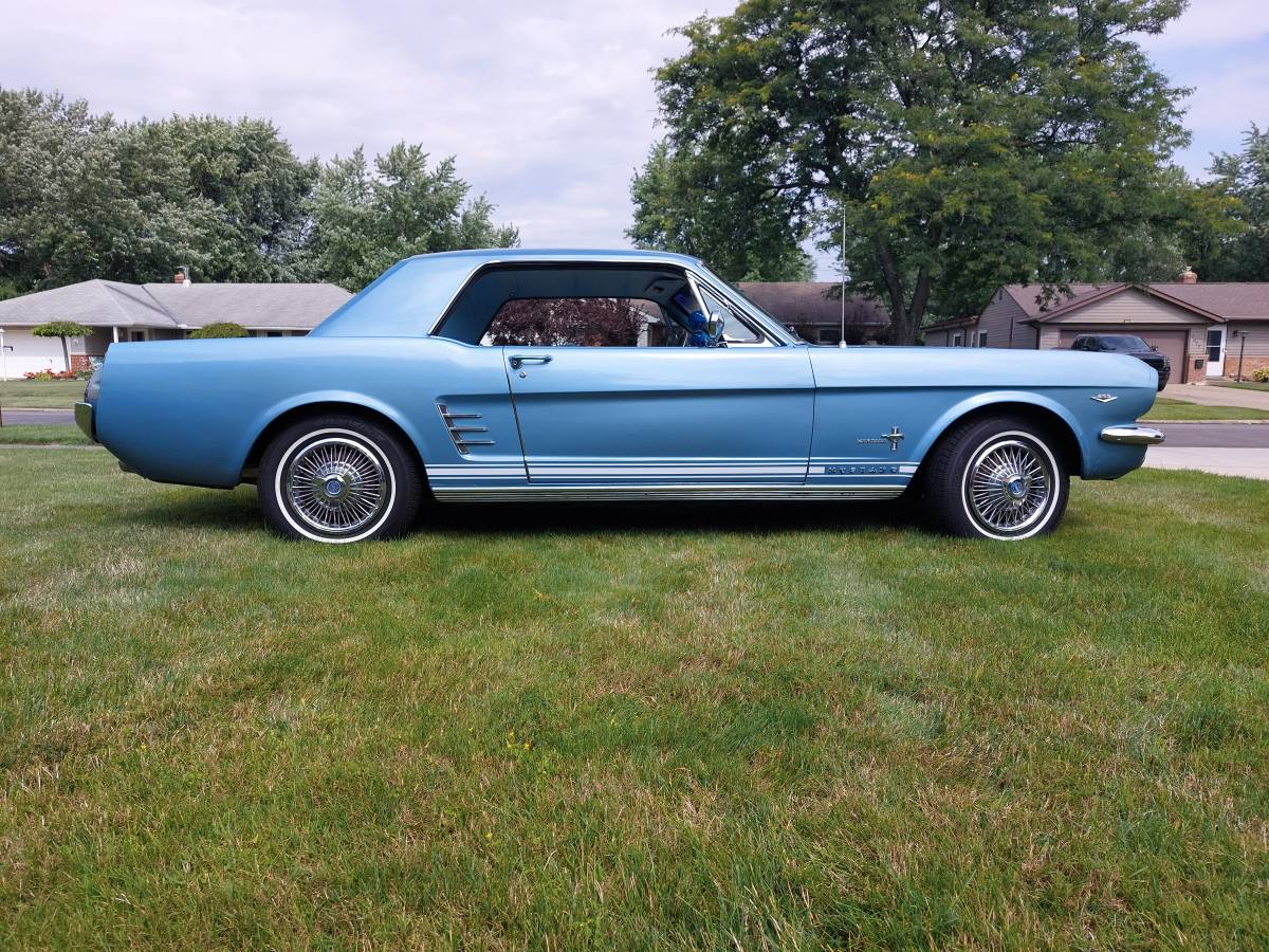 Ford-mustang-pony-package-1966-4