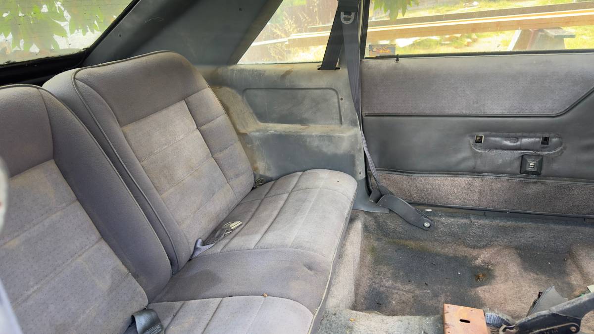 Ford-mustang-svo-1984-black-5