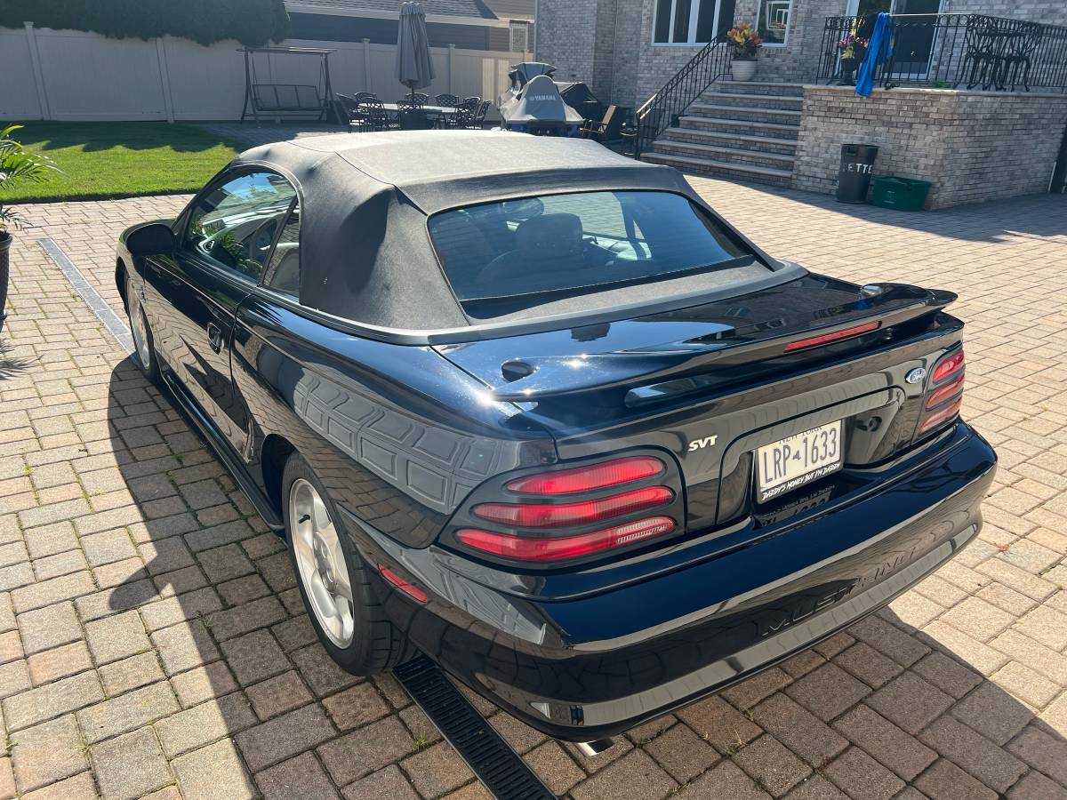 Ford-mustang-svt-cobra-1995-black-2