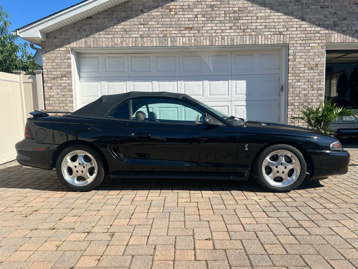 Ford-mustang-svt-cobra-1995-black-7