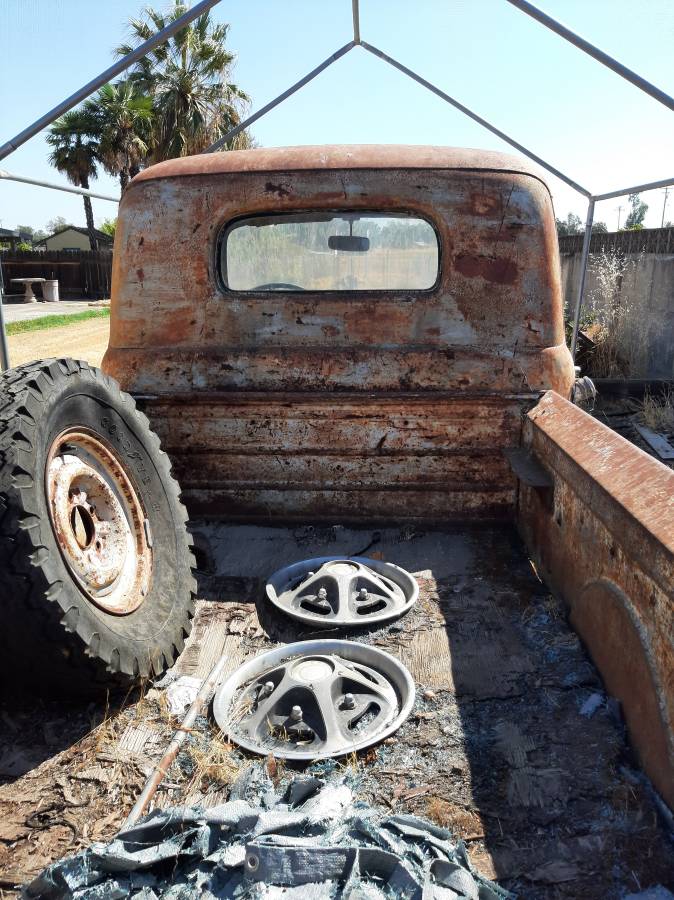 Ford-pickup-1949-3