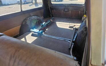 Ford-ranch-wagon-1953-10