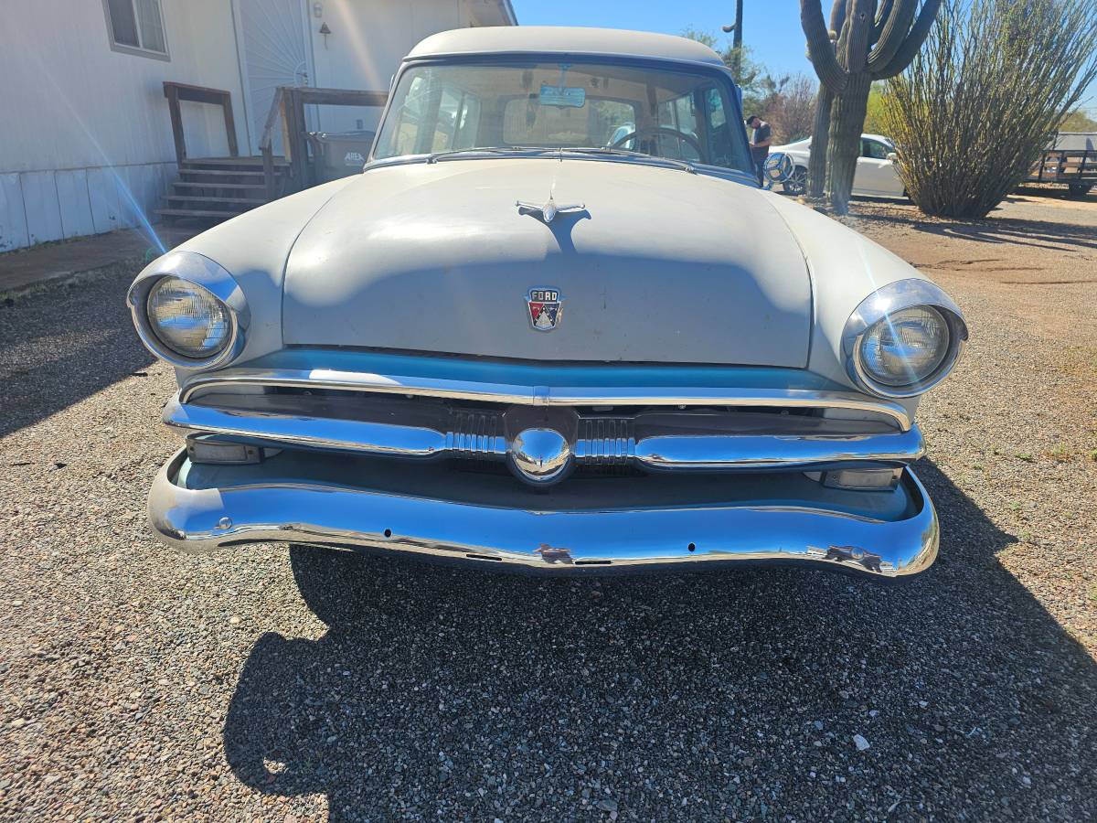 Ford-ranch-wagon-1953-2