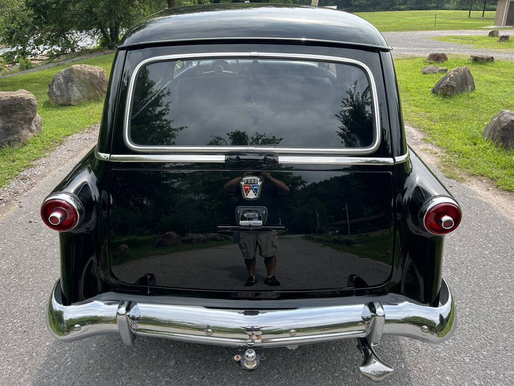 Ford-ranch-wagon-1953-black-10