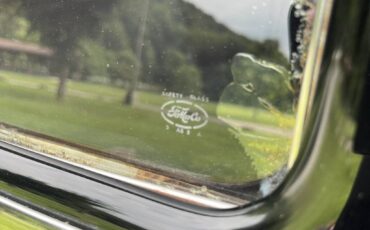 Ford-ranch-wagon-1953-black-19