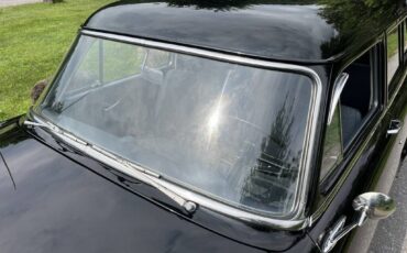Ford-ranch-wagon-1953-black-21