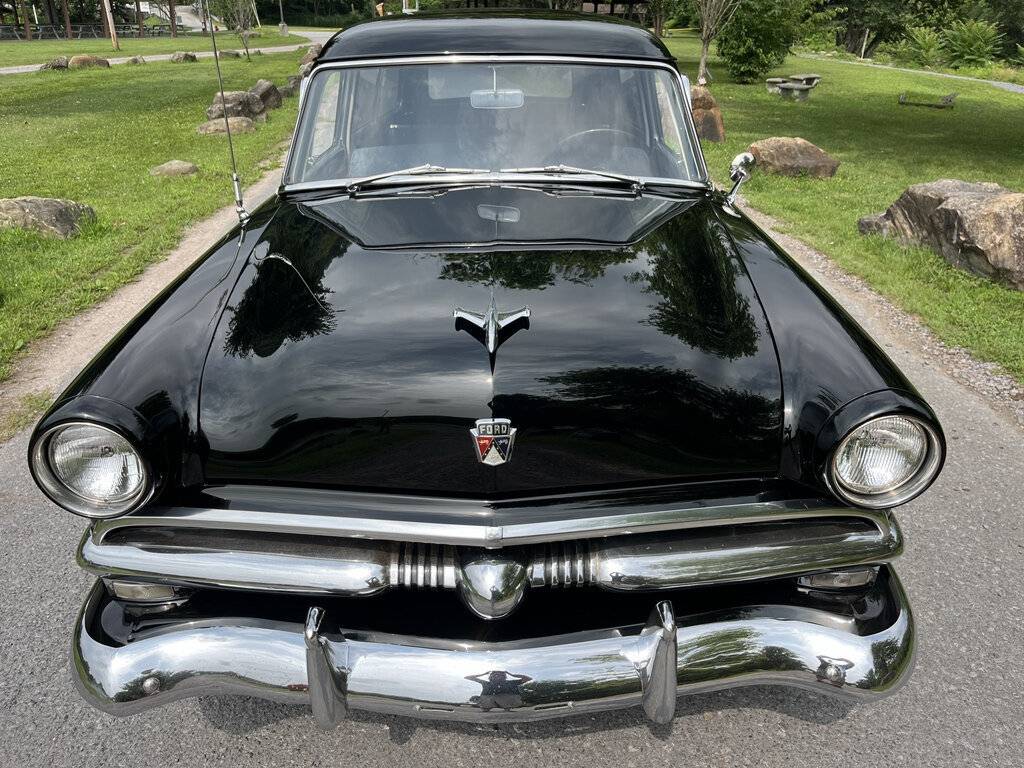 Ford-ranch-wagon-1953-black-4