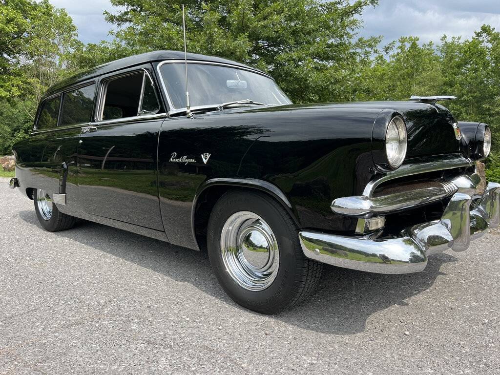 Ford-ranch-wagon-1953-black